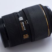 เลนส์ Sigma 105mm f/2.8 EX DG Macro เลนส์ Sigma 105mm f/2.8 EX DG Macro